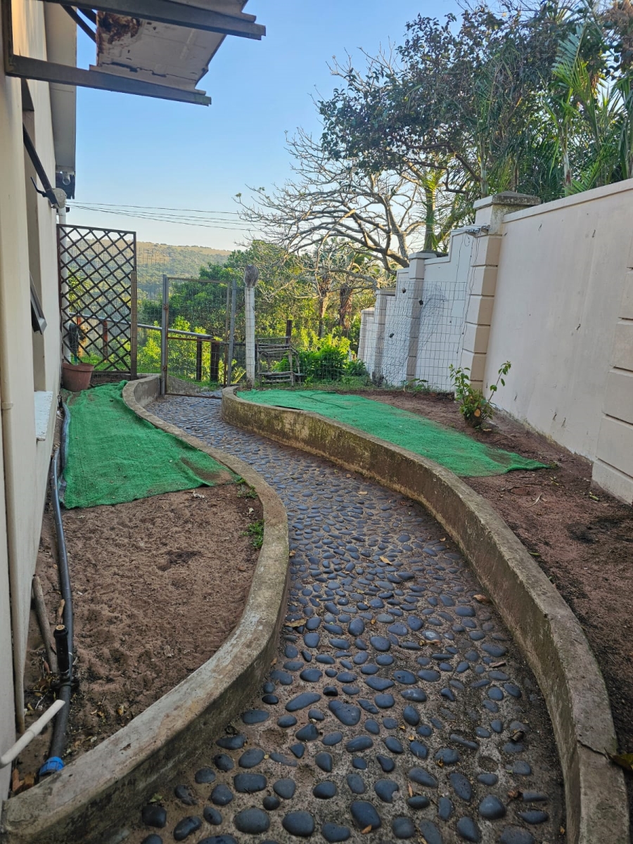 5 Bedroom Property for Sale in Gonubie North Eastern Cape